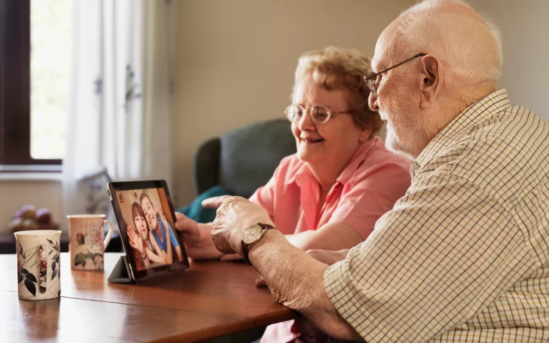 Prosper-blog-The Role of Family and Friends in Assisted Living